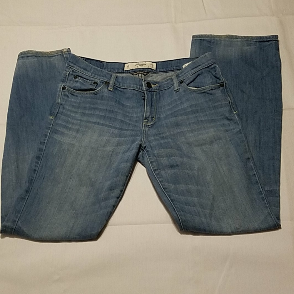 Like New size 4S Ambercrombie & Fitch jeans